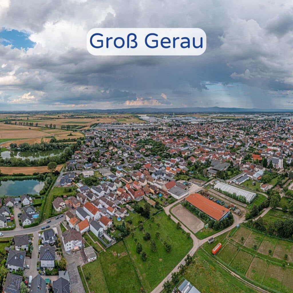 Luftbild von Groß-Gerau, das die dichte Bebauung und grüne Umgebung zeigt.